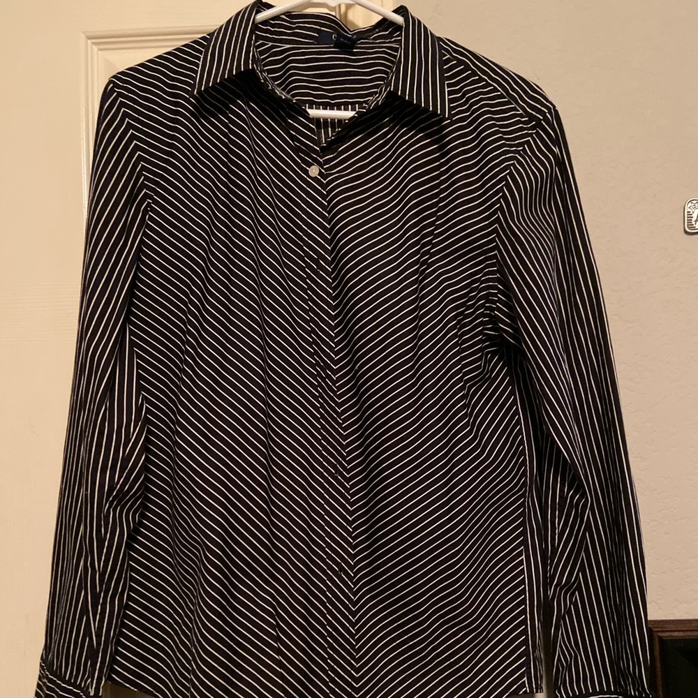 Chaps Button Up shirt